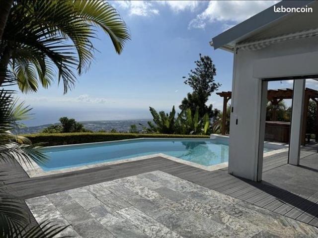 Villa 6 pièces 240 m²