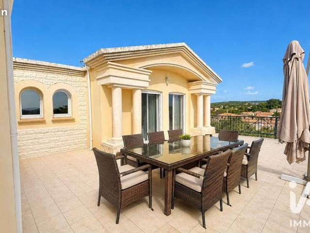 Villa 6 pièces 240 m²