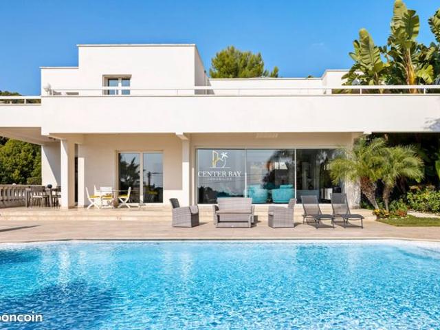 Villa 6 pièces 240 m²