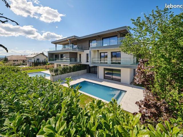 Villa 6 pièces 241 m²