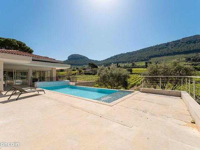 Villa 6 pièces 245 m²