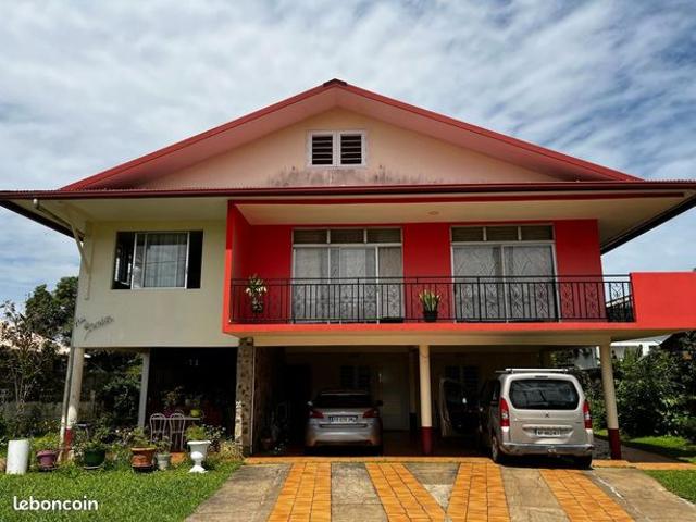 Villa 6 pièces 247 m²