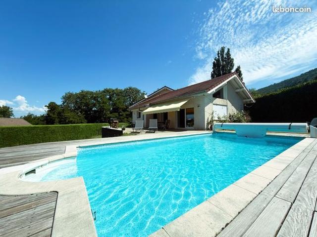 Villa 6 pièces 250 m²