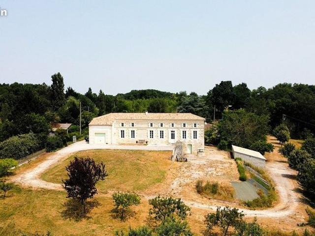 Villa 6 pièces 250 m²