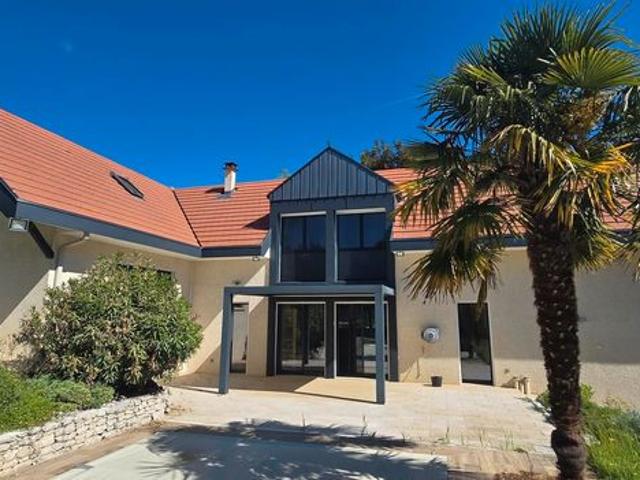 Villa 6 pièces 250 m²