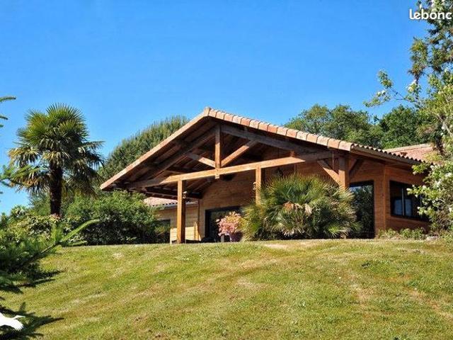 Villa 6 pièces 250 m²
