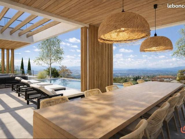 Villa 6 pièces 250 m²