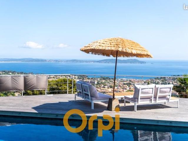 Villa 6 pièces 254 m²