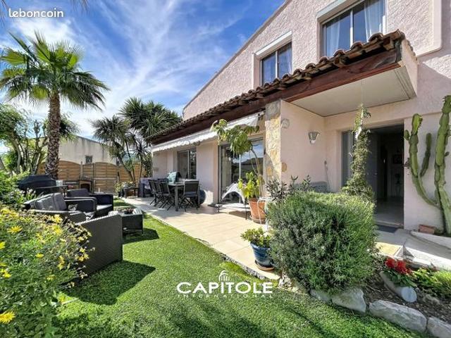 Villa 6 pièces 254 m²