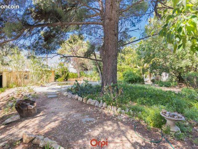 Villa 6 pièces 255 m²