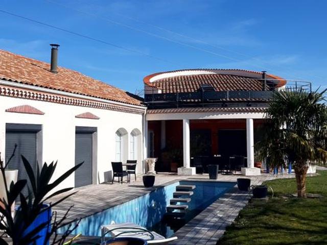 Villa 6 pièces 255 m²