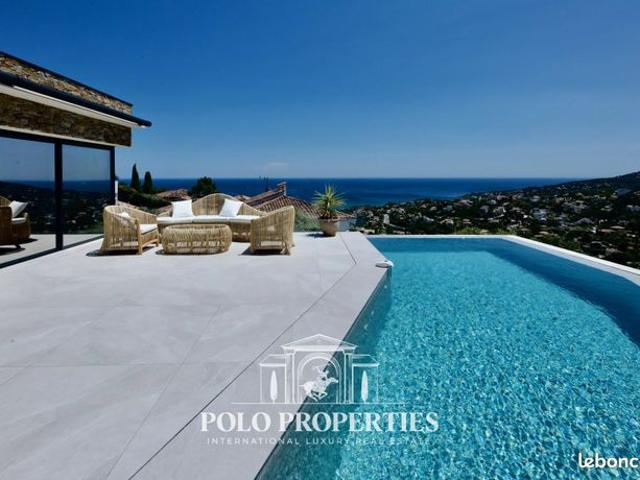 Villa 6 pièces 257 m²