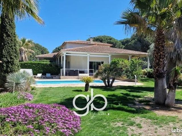 Villa 6 pièces 258 m²