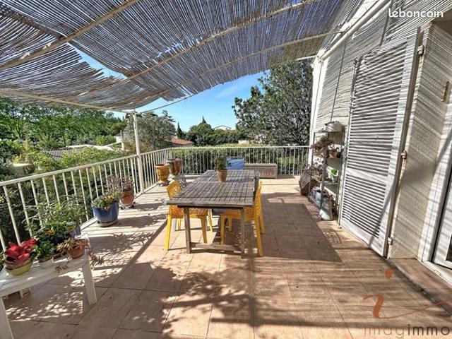 Villa 6 pièces 260 m²