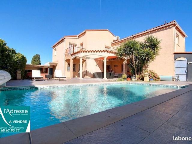 Villa 6 pièces 260 m²