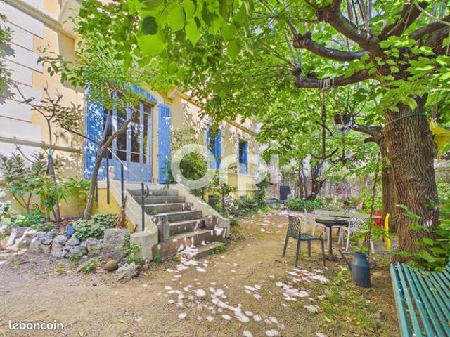 Villa 6 pièces 260 m²