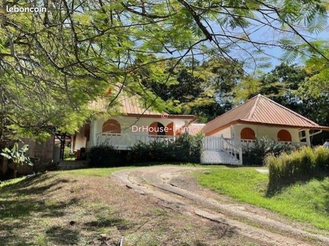 Villa 6 pièces 264 m²