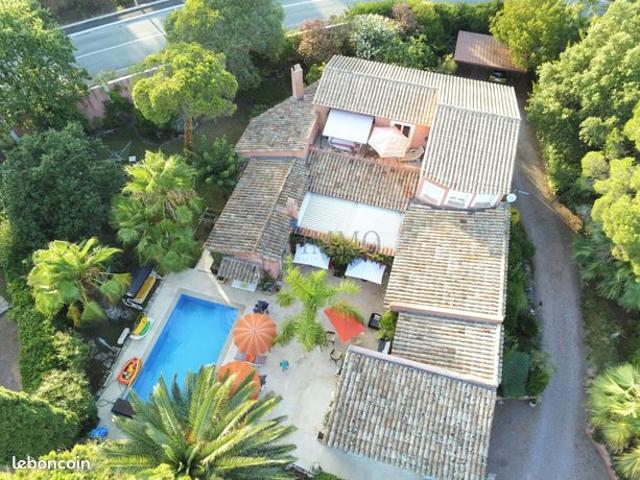 Villa 6 pièces 265 m²
