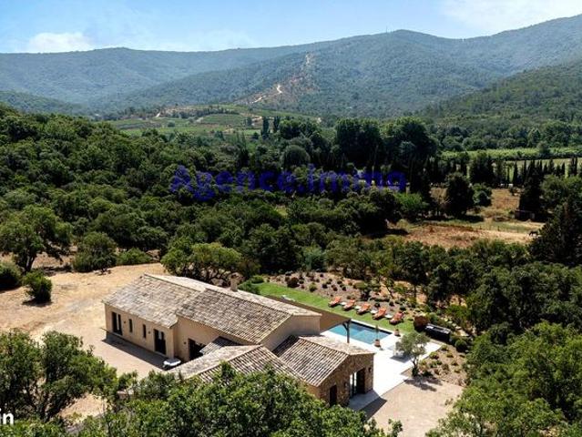 Villa 6 pièces 265 m²