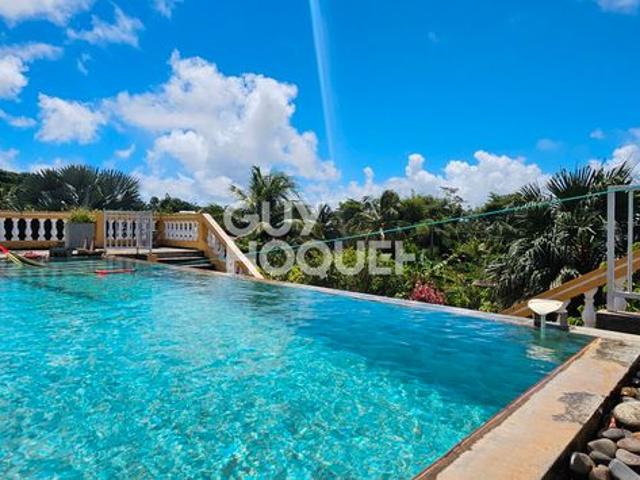 Villa 6 pièces 266 m²