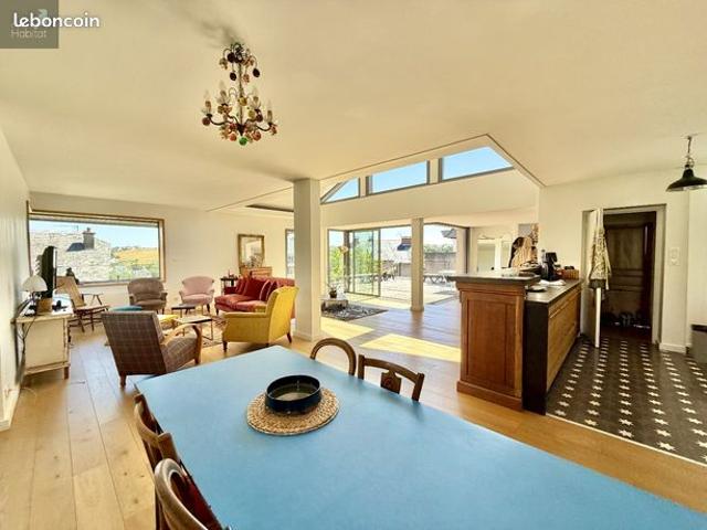 Villa 6 pièces 272 m²