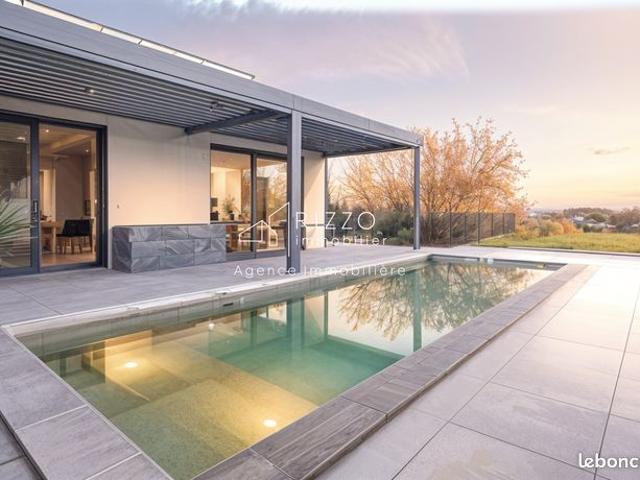 Villa 6 pièces 290 m²