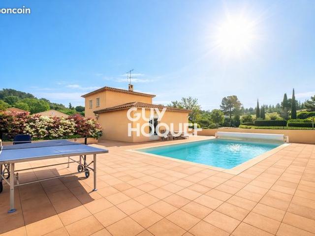 Villa 6 pièces 295 m²