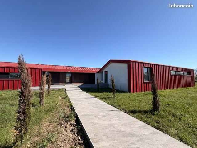 Villa 6 pièces 300 m²