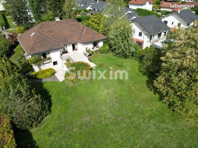 Villa 6 pièces 304 m²