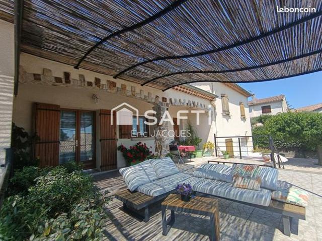 Villa 6 pièces 320 m²
