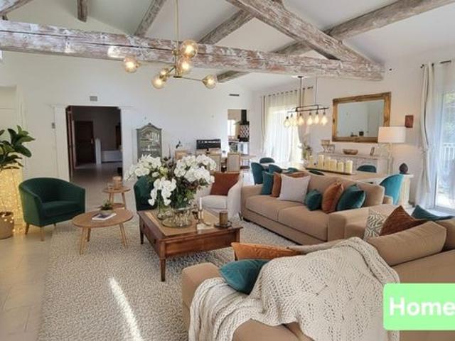 Villa 6 pièces 340 m²
