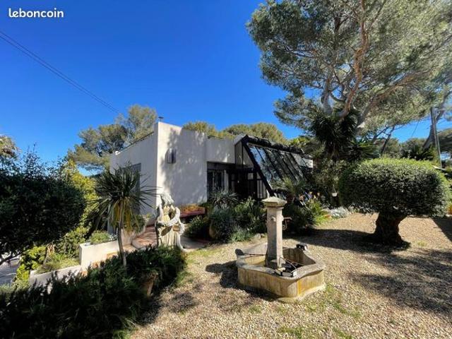 Villa 6 pièces 370 m²