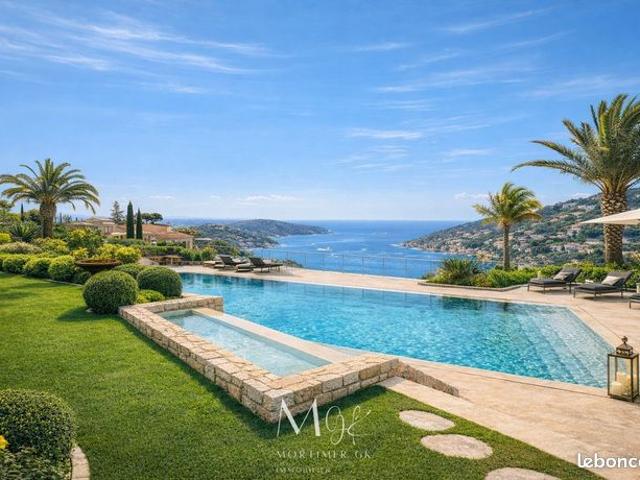 Villa 6 pièces 373 m²