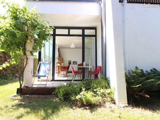 Villa 6 pièces 394 m²