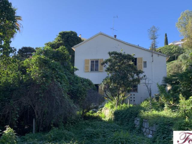 Villa 6 PIECES avec grand terrain arboré Proche Mer et centre