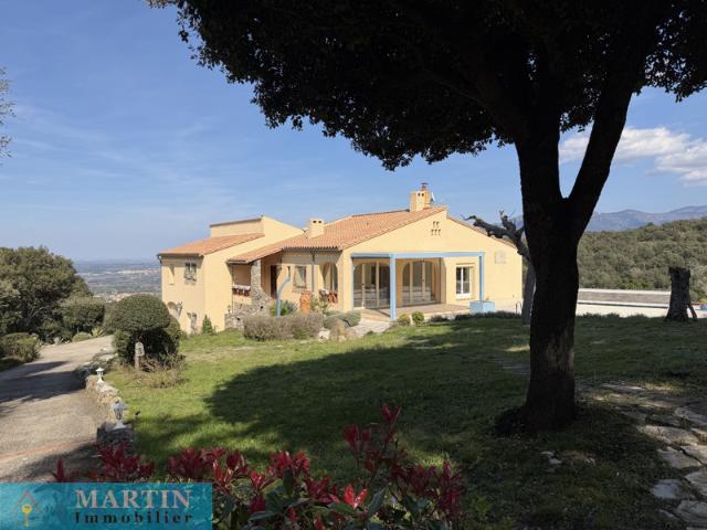 VILLA 6 PIECES AVEC PISCINE CADRE EXCEPTIONNEL