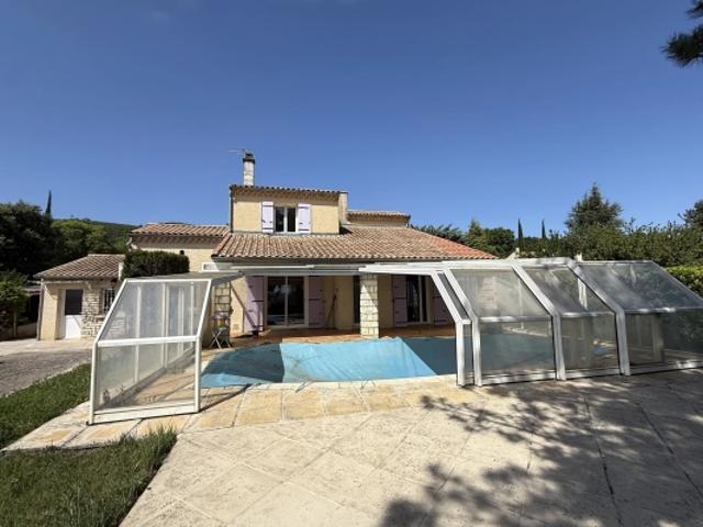 Villa 6 pièces de 145 m² à Sauzet avec piscine