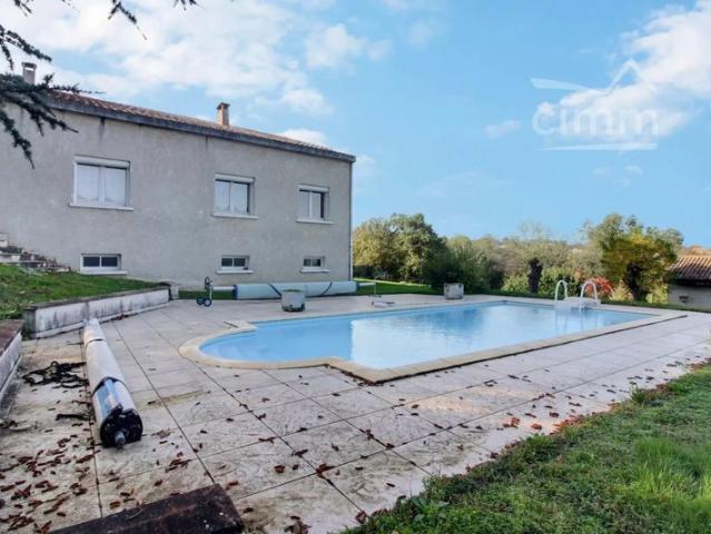 Villa 6 pièces de 156m² sur les hauteurs de Saint Pierre de Boeuf