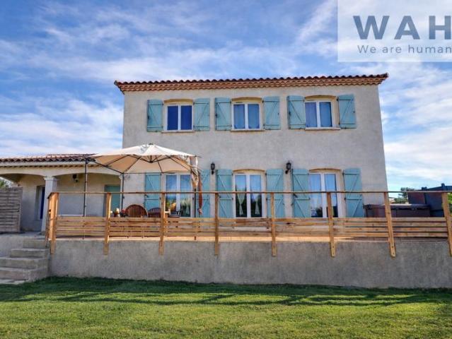 Villa 6 pièces sur terrain de 600m2 Saint Laurent d'Aigouz