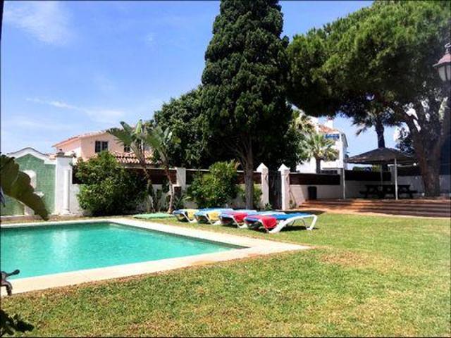 Villa 7 Dormitorio Marbella Andalucía ES98303952