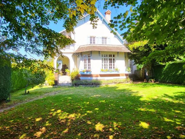 Villa 7 pièce s 280 m2