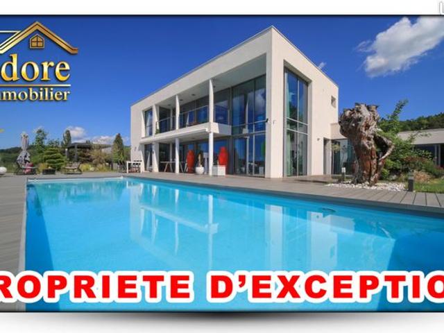 Villa 7 pièces 400 m²