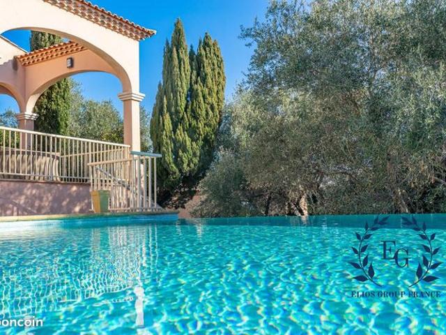 Villa 7 pièces 420 m²