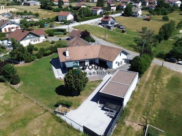 Villa 7 pièces 487 m²