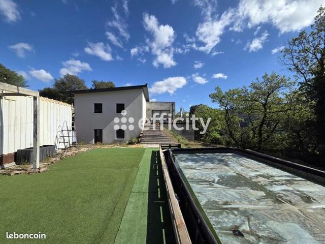 Villa 7 pièces 133 m²