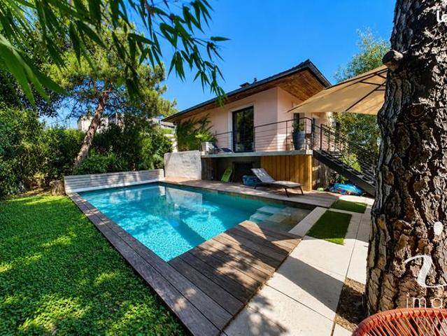 Villa 7 pièces 137 m²