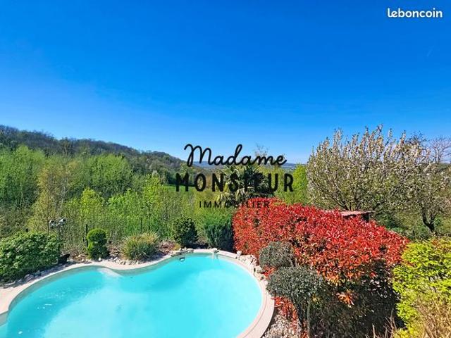 Villa 7 pièces 137 m²