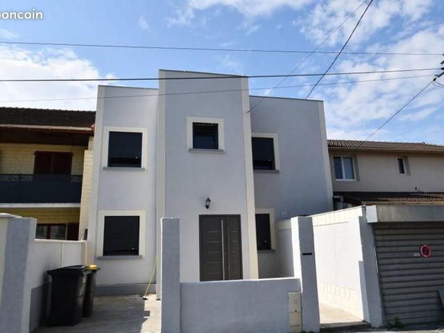 Villa 7 pièces 138 m²