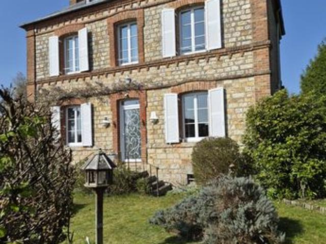 Villa 7 pièces 140 m²