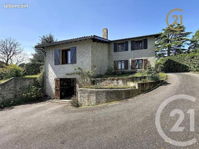 Villa 7 pièces 140 m²